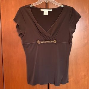 Small, Max Studio, brown blouse. Scallop arms & hem. Beaded empire waist detail